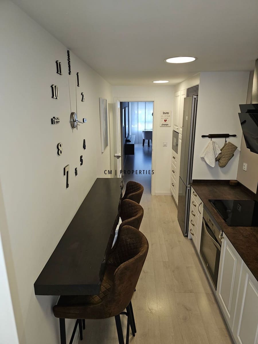 Piso de 3 habitaciones en València ciudad en venta con garaje - 450.000 € (Ref: 9795702)