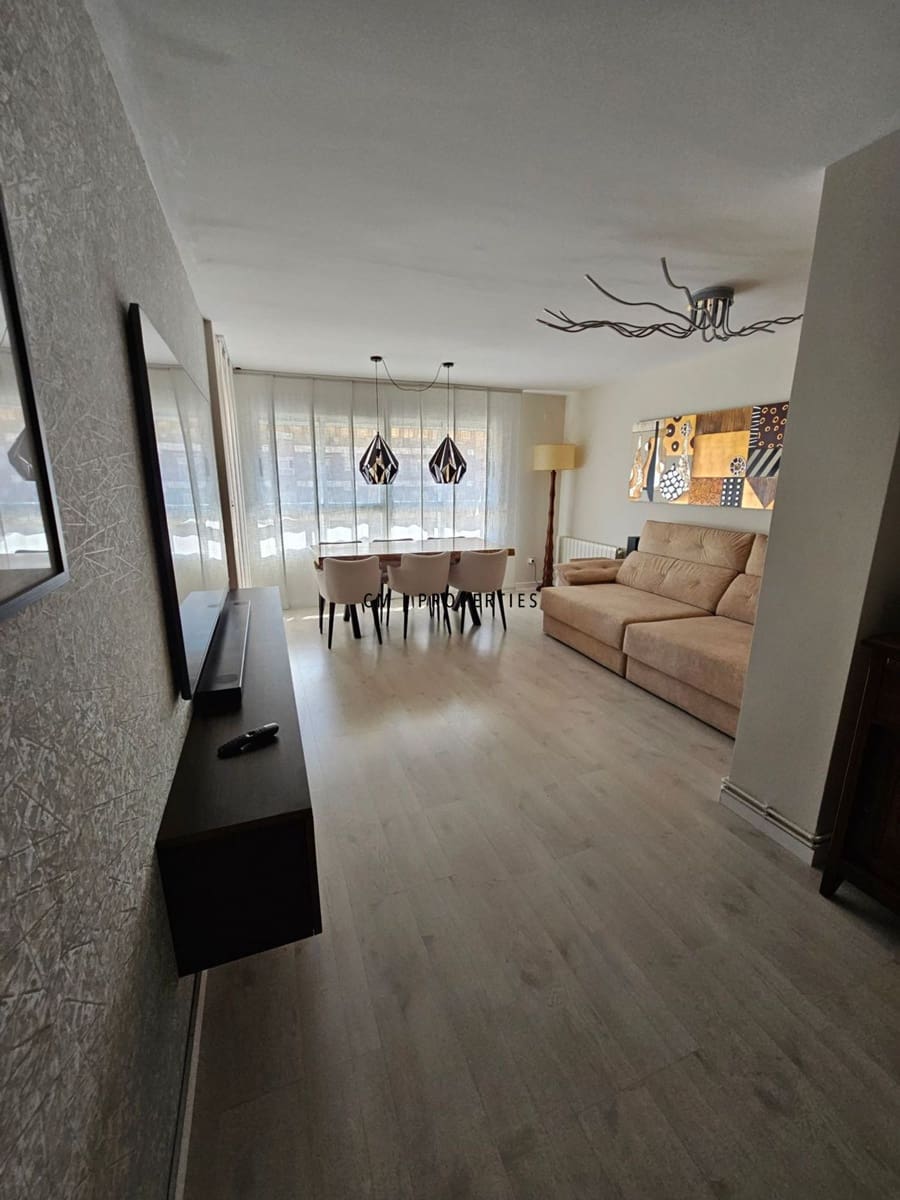 Piso de 3 habitaciones en València ciudad en venta con garaje - 450.000 € (Ref: 9795702)