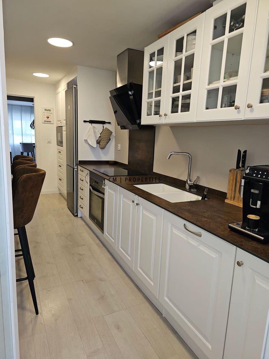 Piso de 3 habitaciones en València ciudad en venta con garaje - 450.000 € (Ref: 9795702)