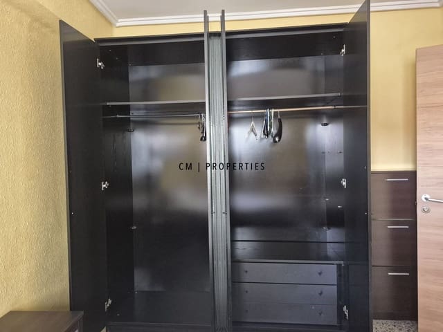 3 quarto Apartamento para arrendar em Burjassot - 1 200 € (Ref: 9801465)