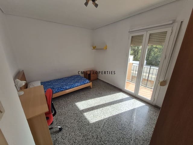 3 quarto Apartamento para arrendar em Burjassot - 1 200 € (Ref: 9801465)