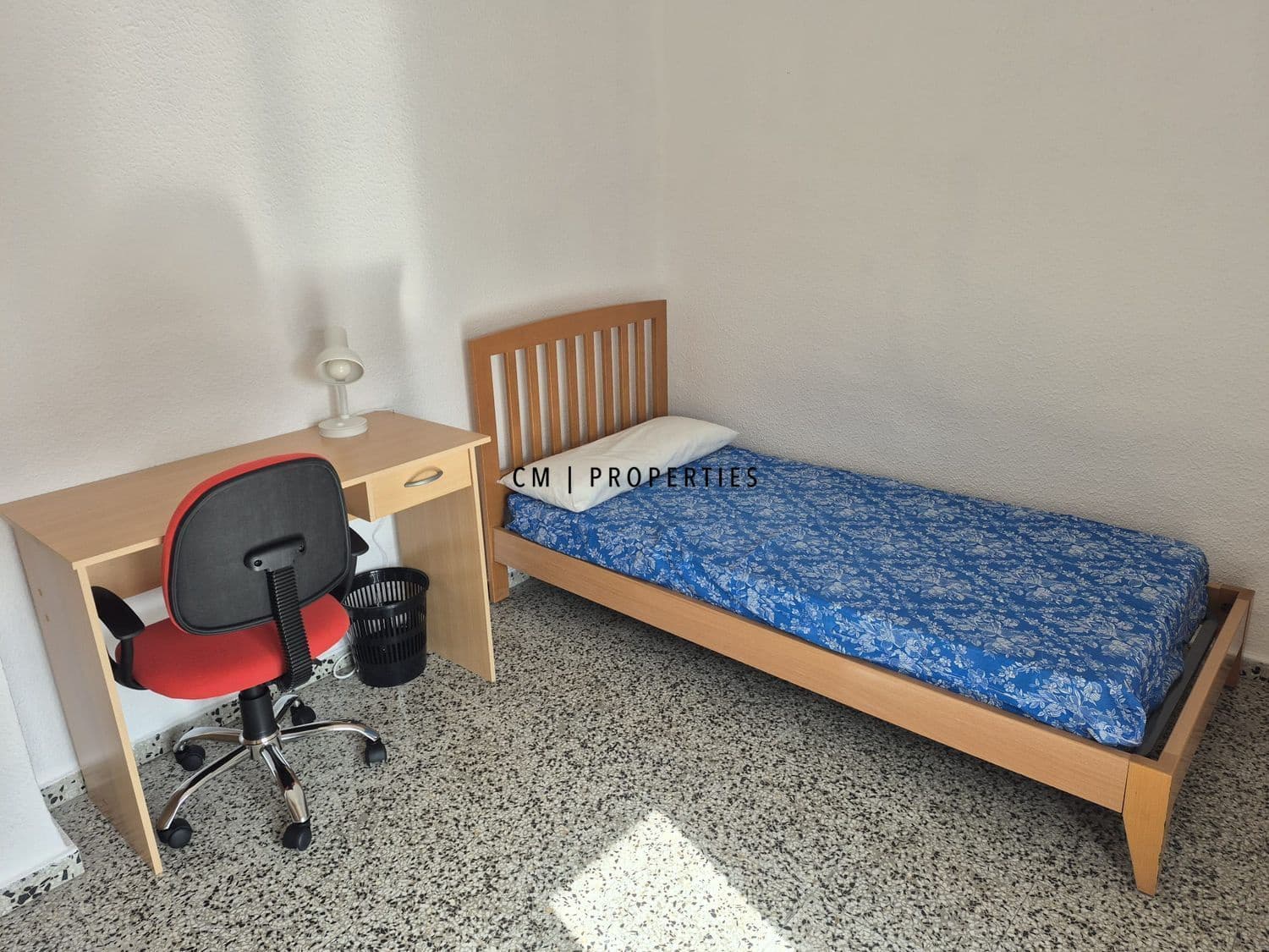 3 quarto Apartamento para arrendar em Burjassot - 1 200 € (Ref: 9801465)