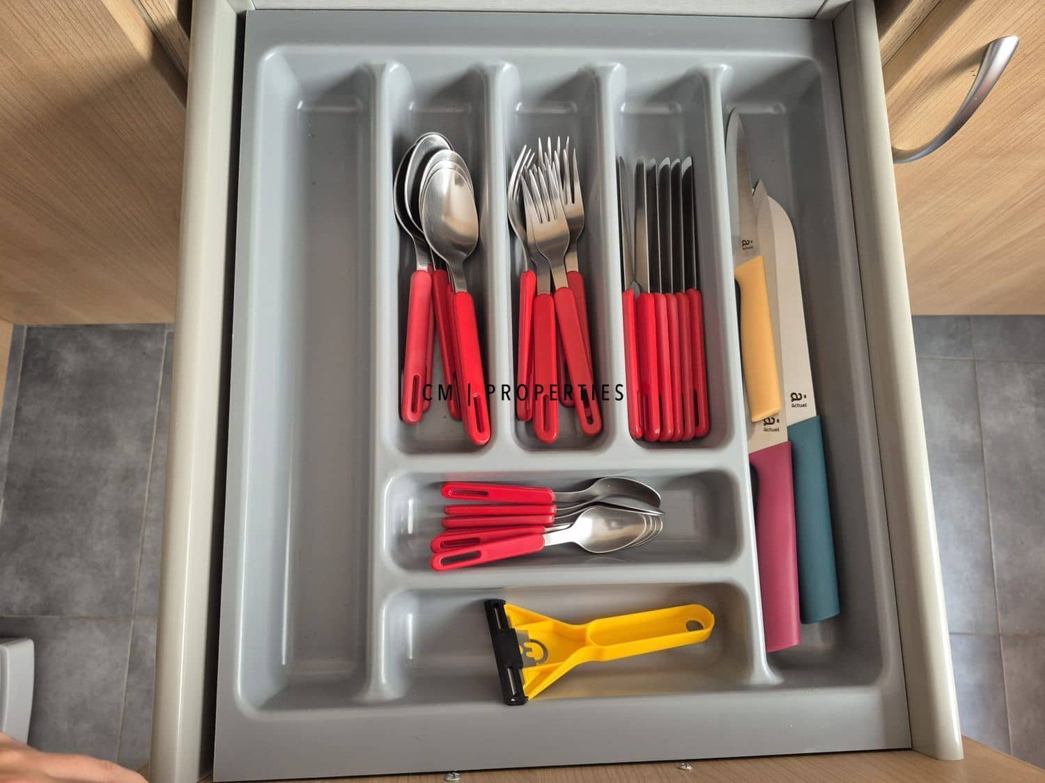 3 quarto Apartamento para arrendar em Burjassot - 1 200 € (Ref: 9801465)