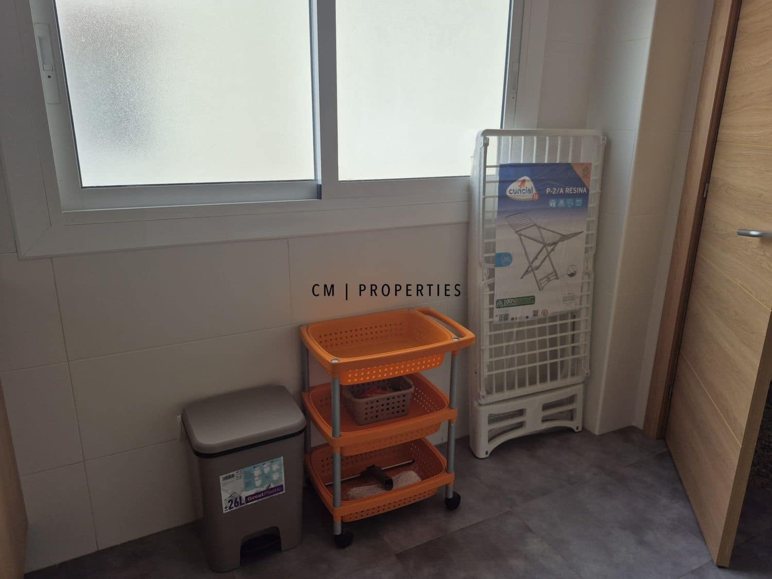 3 quarto Apartamento para arrendar em Burjassot - 1 200 € (Ref: 9801465)