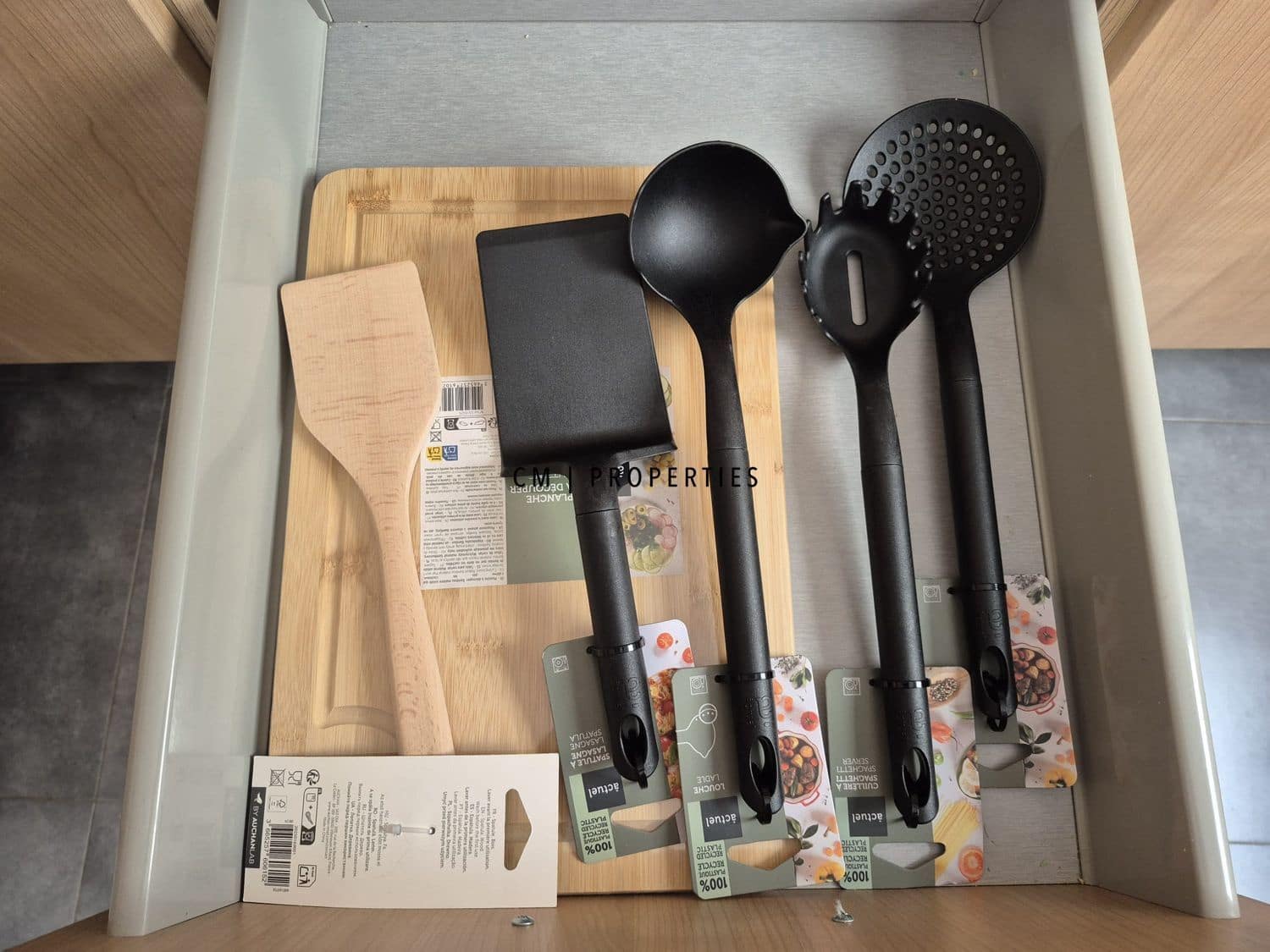 3 quarto Apartamento para arrendar em Burjassot - 1 200 € (Ref: 9801465)