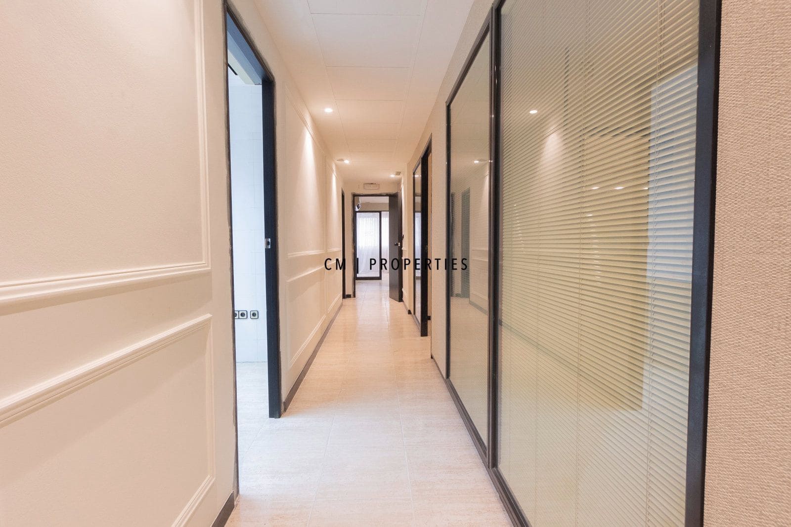 Escritório para arrendar em Valencia cidade - 3 000 € (Ref: 9802950)