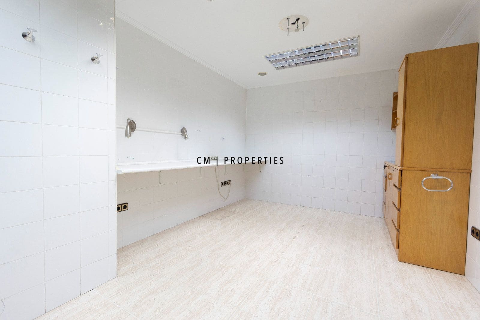 Escritório para arrendar em Valencia cidade - 3 000 € (Ref: 9802950)