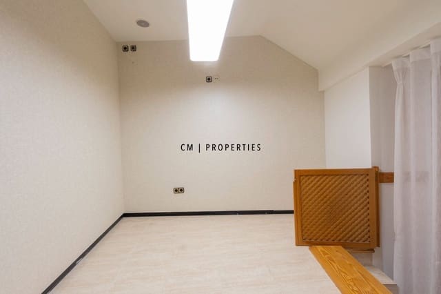 Office for rent in El Pla del Real, Valencia city - € 3,000 (Ref: 9802950)