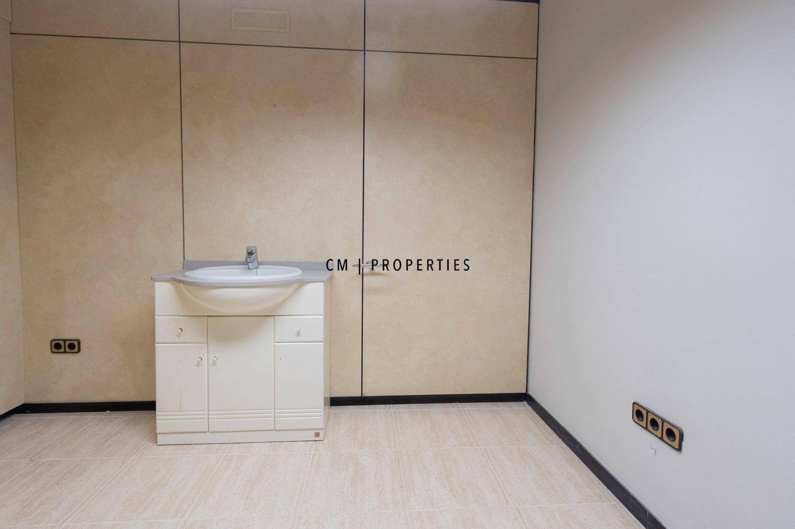 Escritório para arrendar em Valencia cidade - 3 000 € (Ref: 9802950)