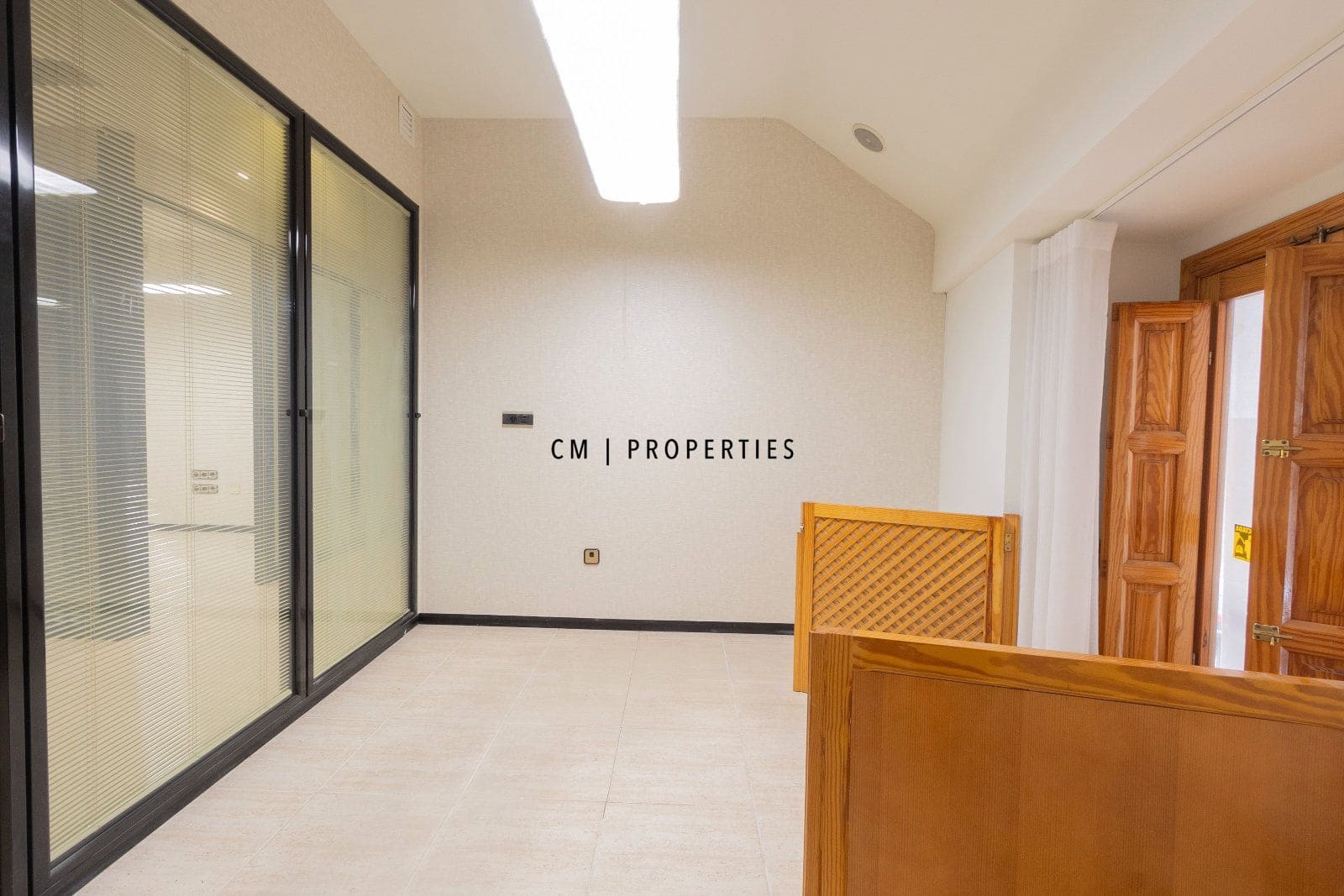 Escritório para arrendar em Valencia cidade - 3 000 € (Ref: 9802950)