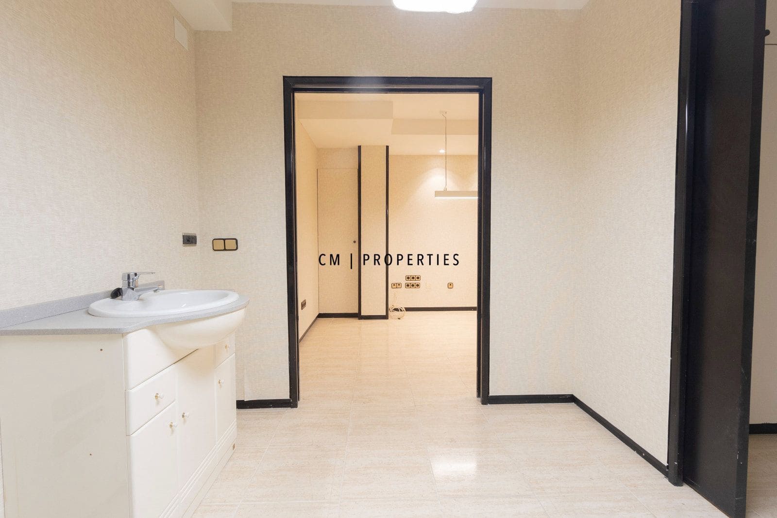 Escritório para arrendar em Valencia cidade - 3 000 € (Ref: 9802950)