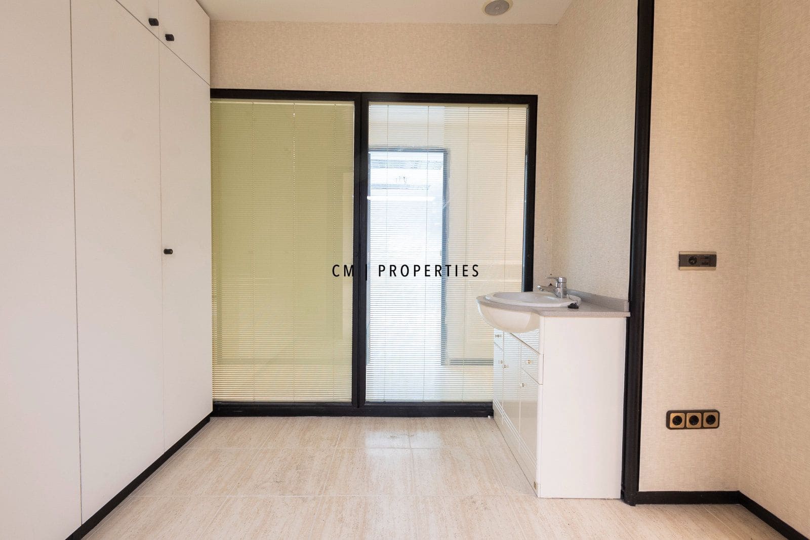 Escritório para arrendar em Valencia cidade - 3 000 € (Ref: 9802950)