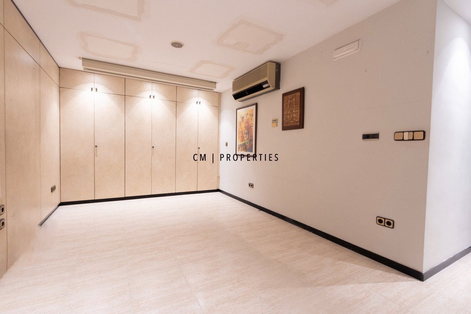 Escritório para arrendar em Valencia cidade - 3 000 € (Ref: 9802950)