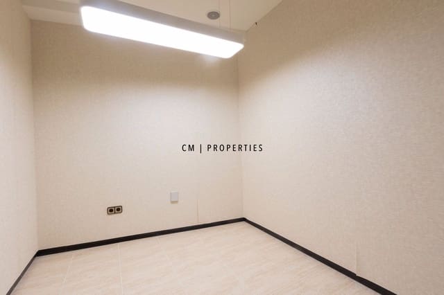 Office for rent in El Pla del Real, Valencia city - € 3,000 (Ref: 9802950)