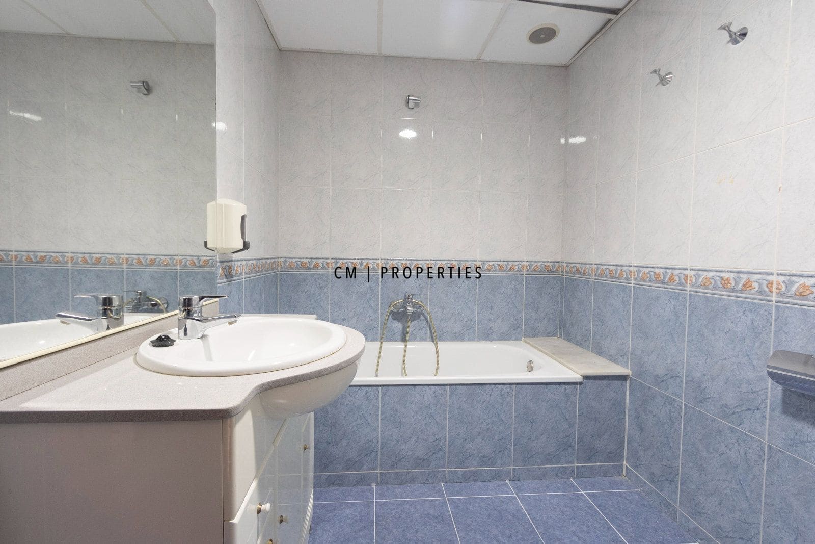 Escritório para arrendar em Valencia cidade - 3 000 € (Ref: 9802950)