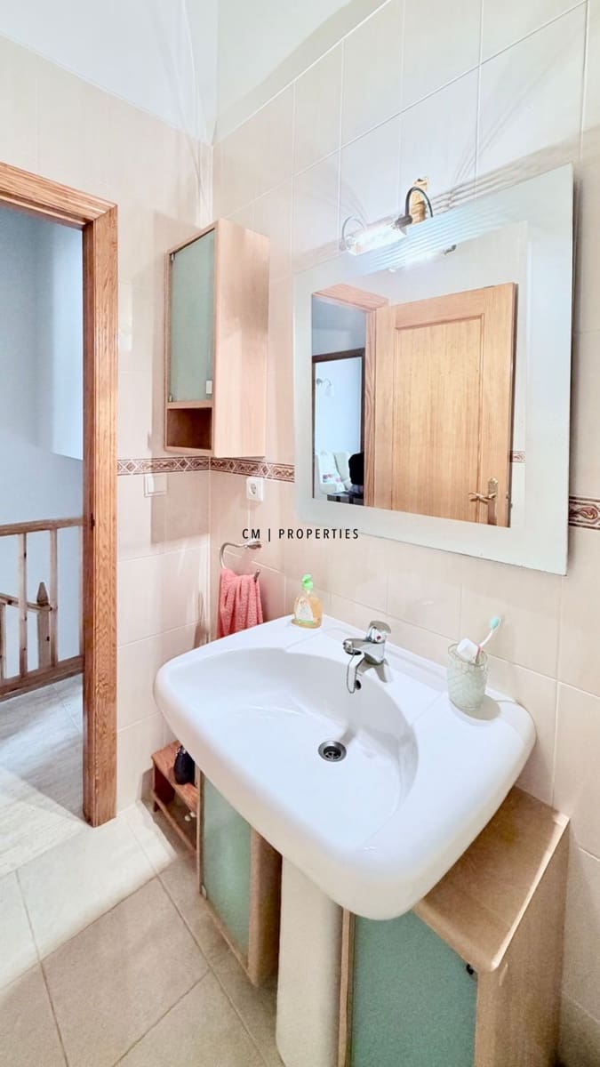 3 bedroom Townhouse for sale in Riba-roja de Turia with pool garage - € 350,000 (Ref: 9803752)