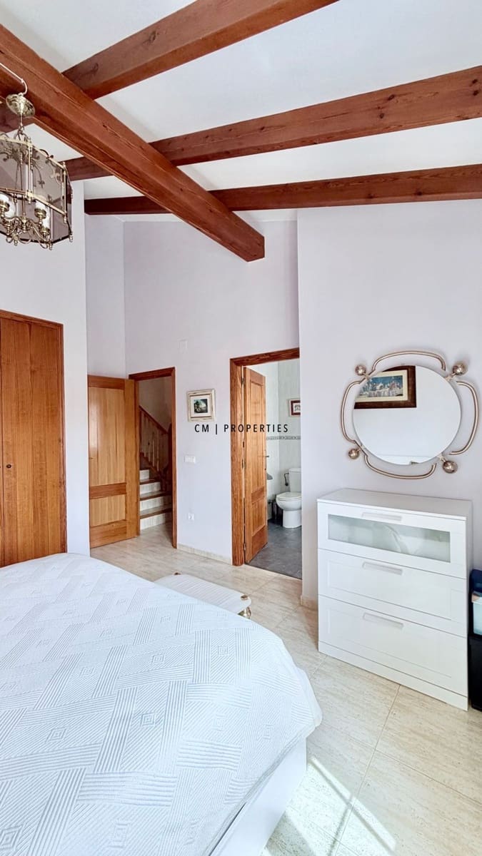 3 bedroom Townhouse for sale in Riba-roja de Turia with pool garage - € 350,000 (Ref: 9803752)