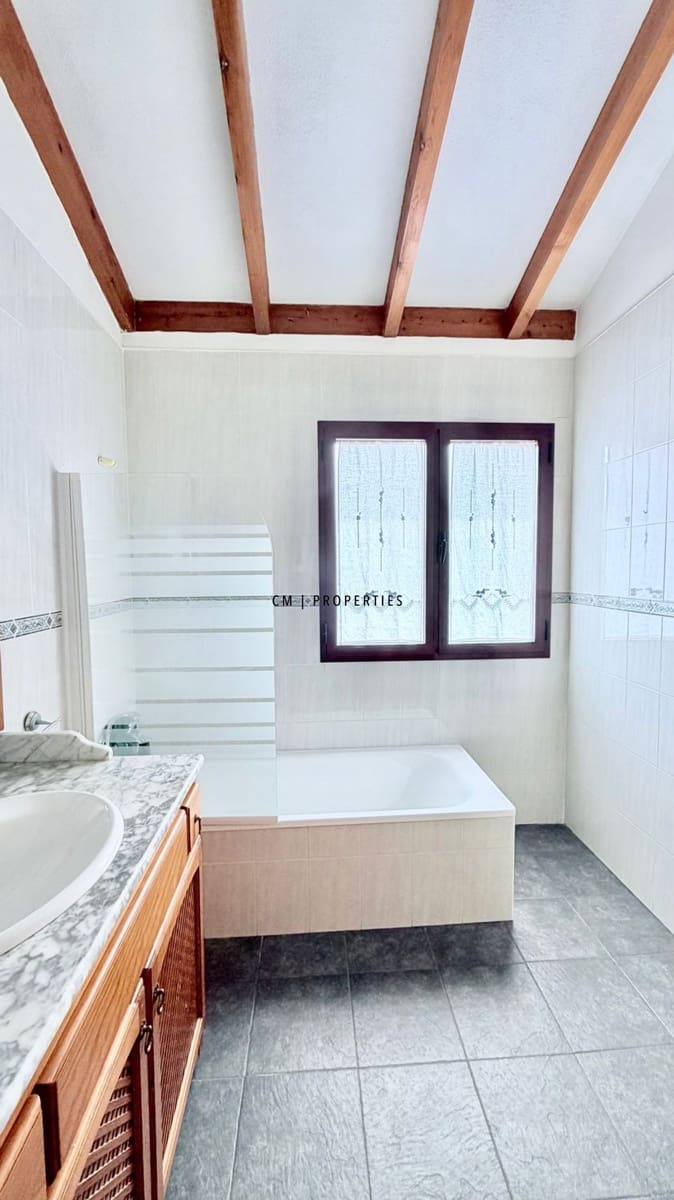 3 bedroom Townhouse for sale in Riba-roja de Turia with pool garage - € 350,000 (Ref: 9803752)