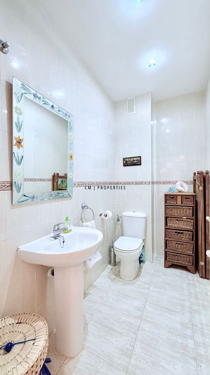 3 bedroom Townhouse for sale in Riba-roja de Turia with pool garage - € 350,000 (Ref: 9803752)