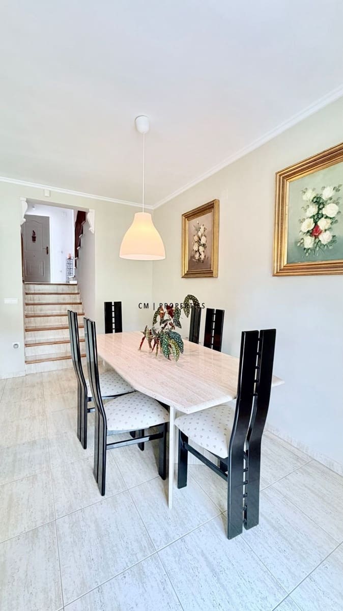 3 bedroom Townhouse for sale in Riba-roja de Turia with pool garage - € 350,000 (Ref: 9803752)