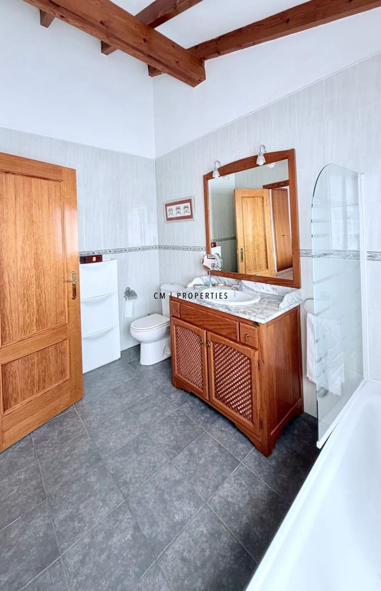 3 bedroom Townhouse for sale in Riba-roja de Turia with pool garage - € 350,000 (Ref: 9803752)