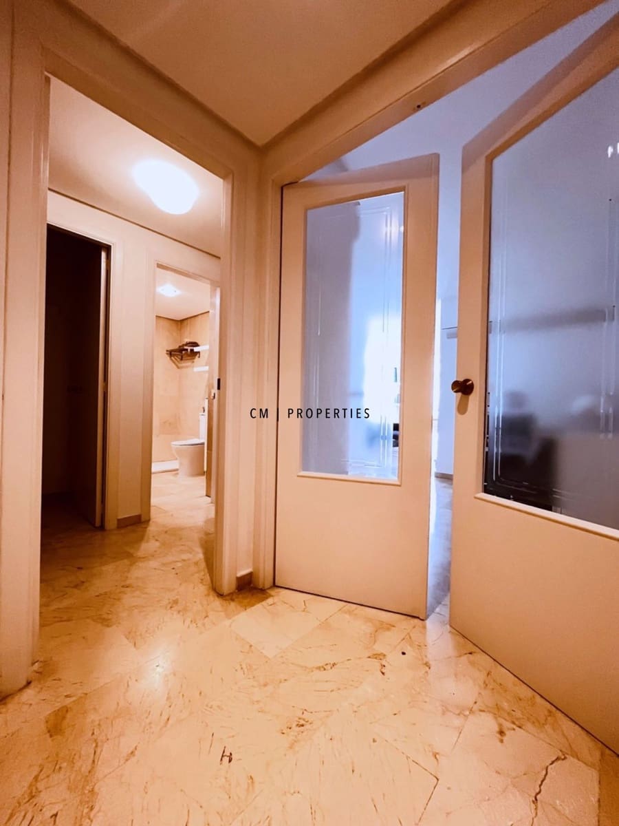 Appartement de 2 chambres à louer à Valence ville avec garage - 2 000 € (Ref: 9807098)