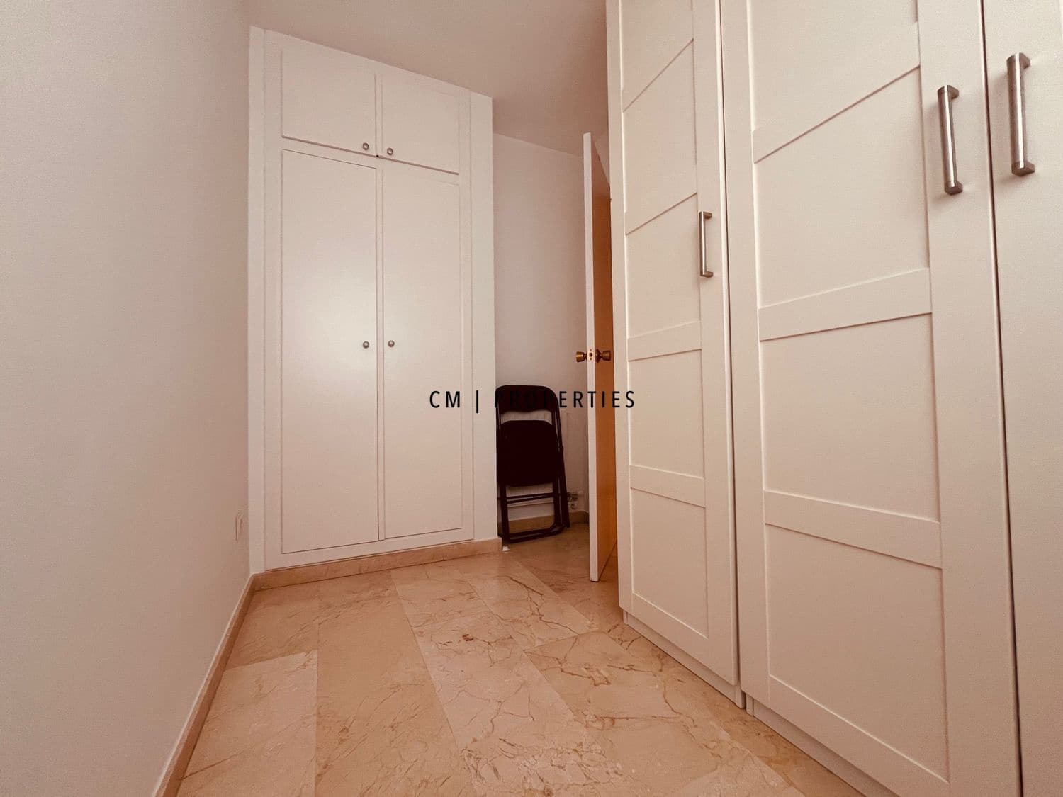Appartement de 2 chambres à louer à Valence ville avec garage - 2 000 € (Ref: 9807098)