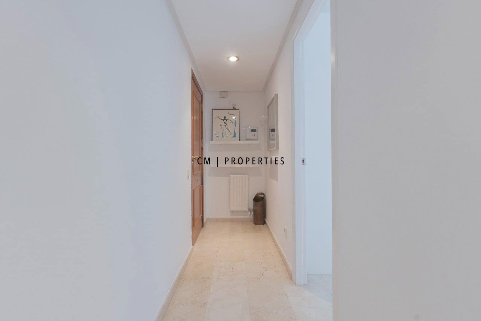 2 bedroom Flat for rent in Valencia city with garage - € 2,000 (Ref: 9807098)