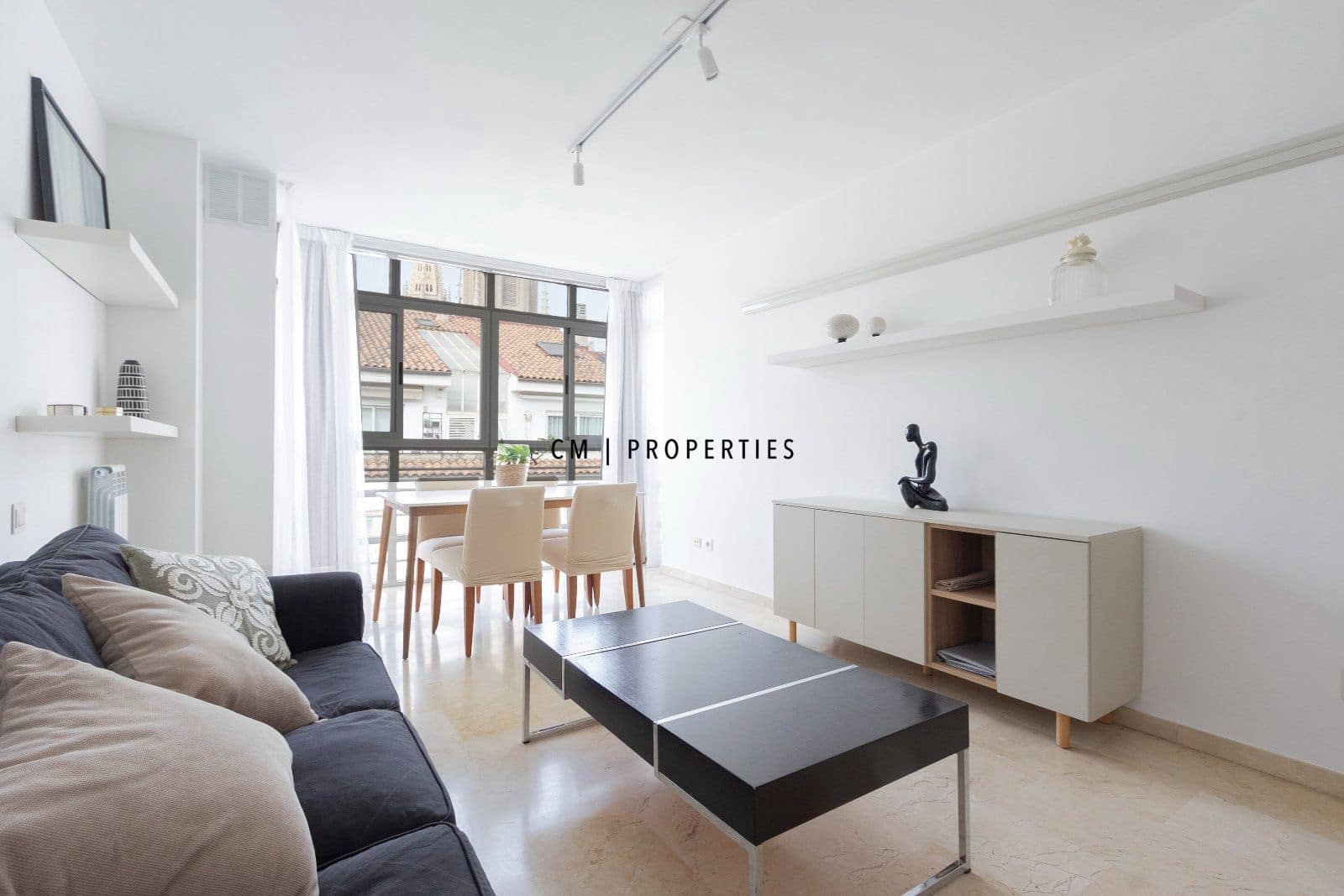 2 bedroom Flat for rent in Valencia city with garage - € 2,000 (Ref: 9807098)