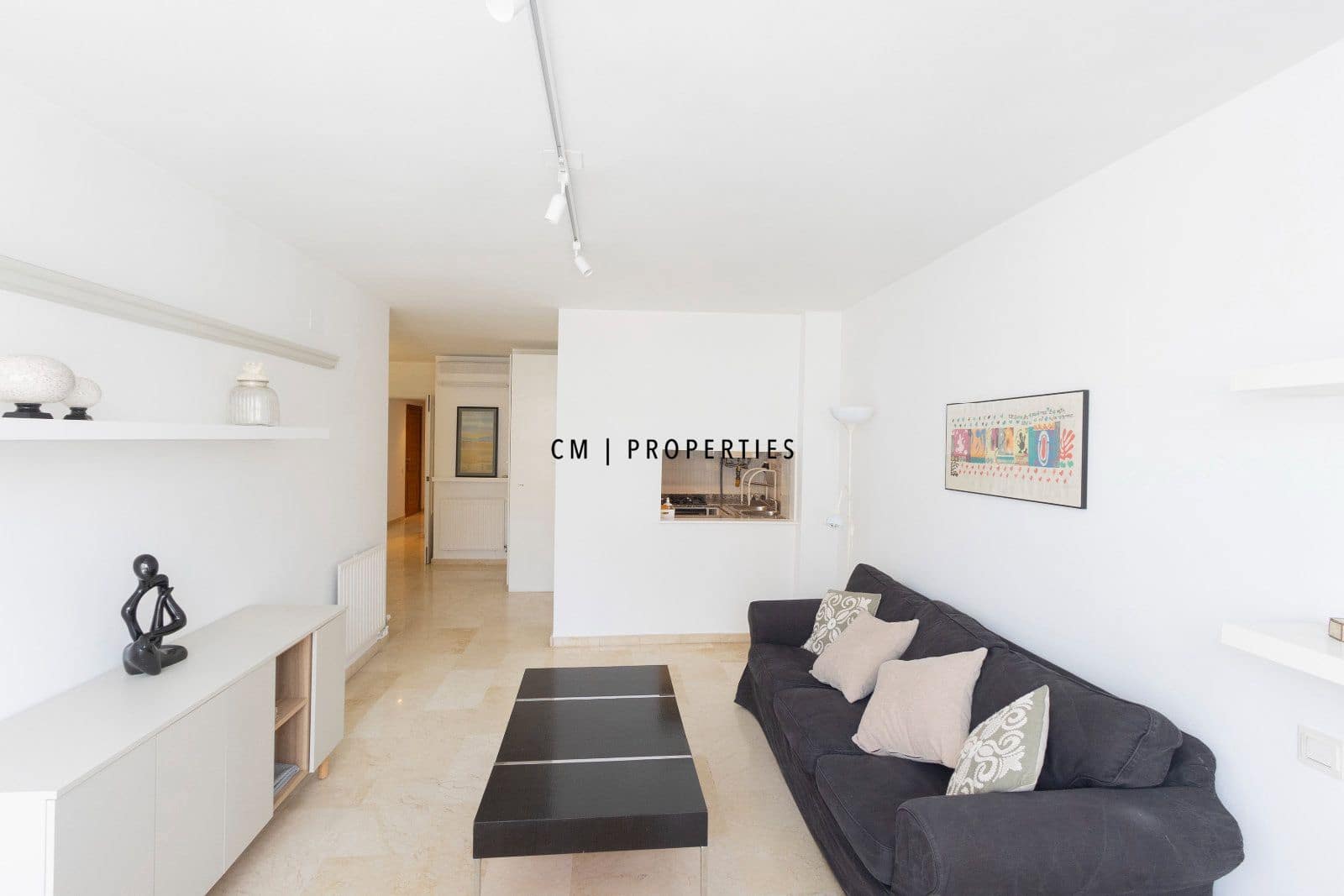2 bedroom Flat for rent in Valencia city with garage - € 2,000 (Ref: 9807098)