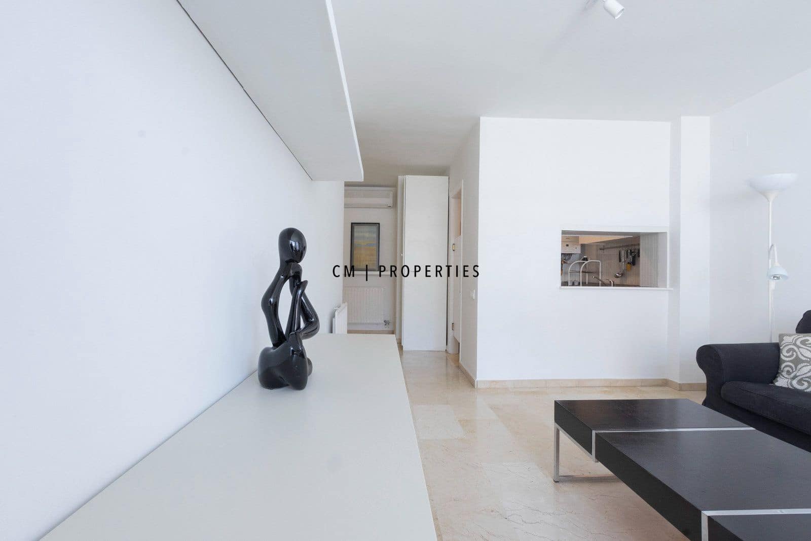 2 bedroom Flat for rent in Valencia city with garage - € 2,000 (Ref: 9807098)