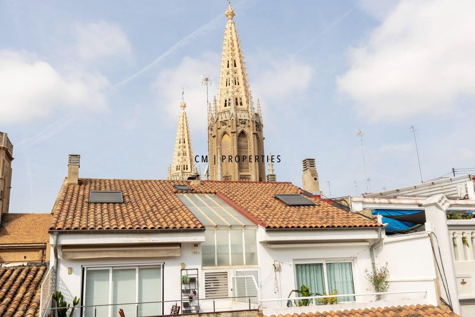 2 bedroom Flat for rent in Valencia city with garage - € 2,000 (Ref: 9807098)