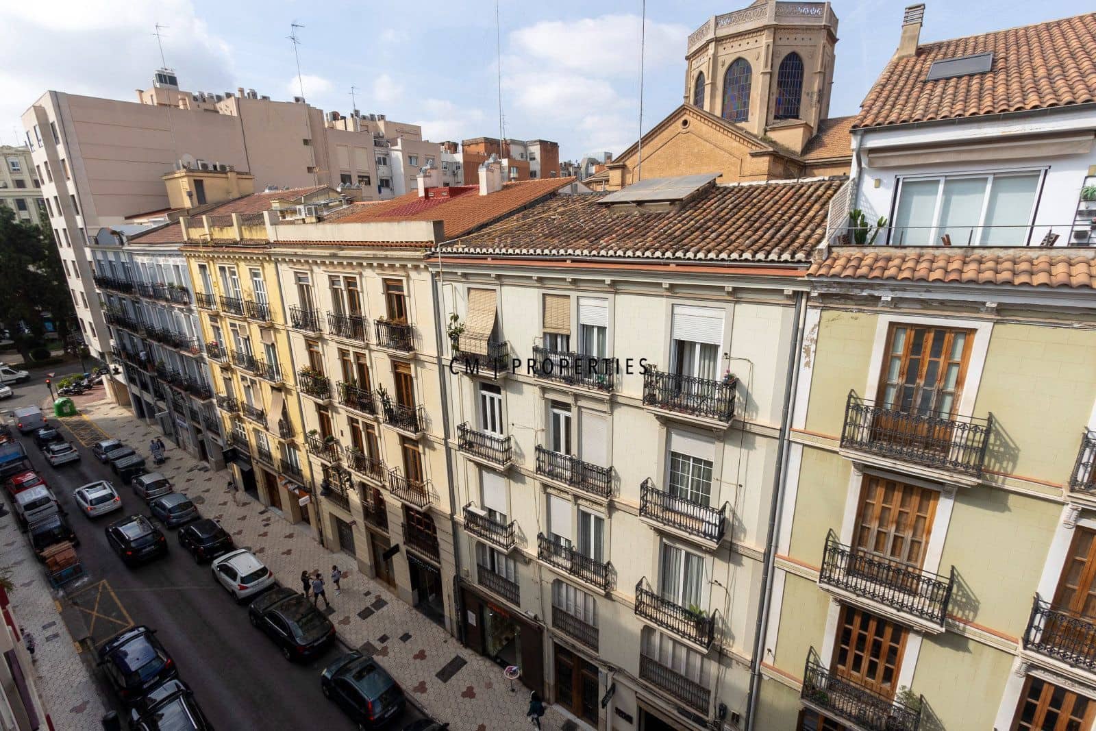 2 bedroom Flat for rent in Valencia city with garage - € 2,000 (Ref: 9807098)