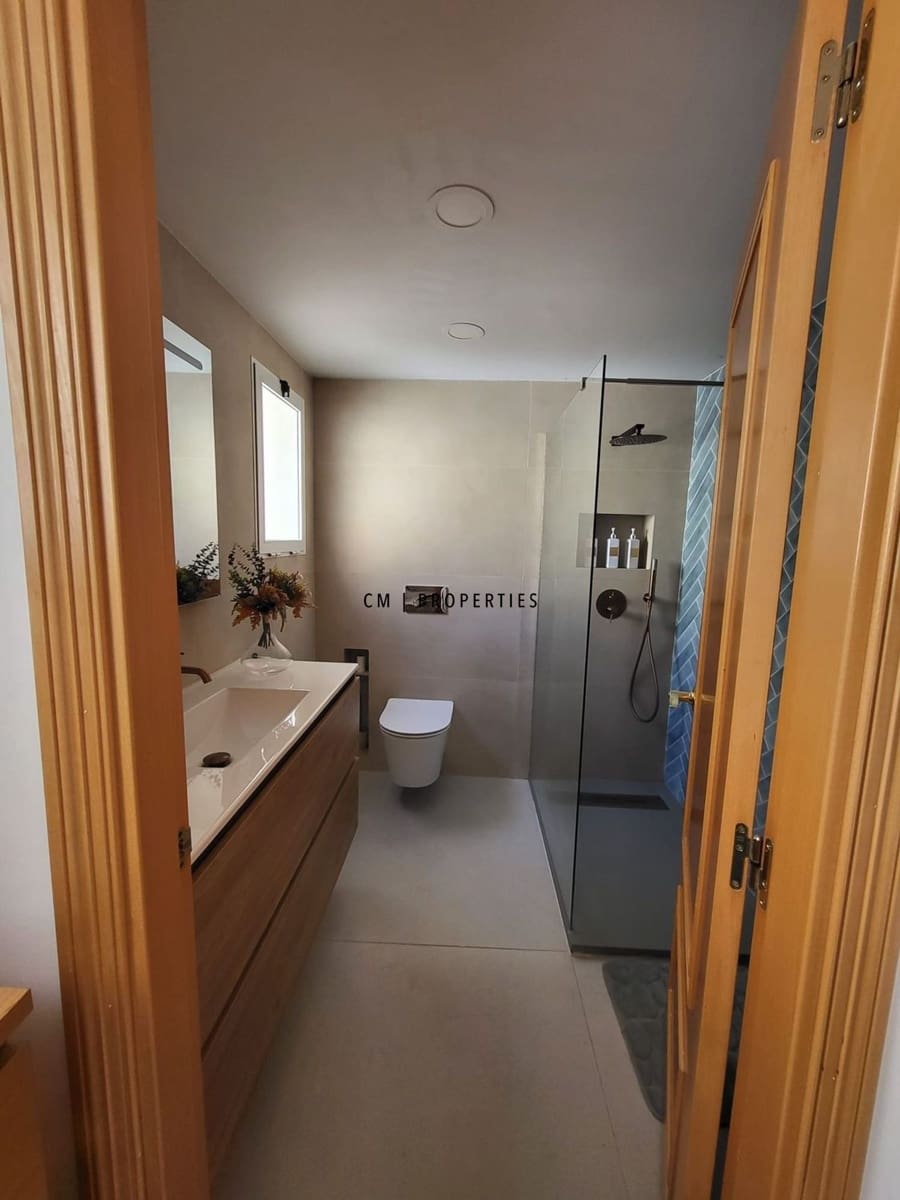 Penthouse de 3 chambres à louer à Paterna avec garage - 1 200 € (Ref: 9807099)