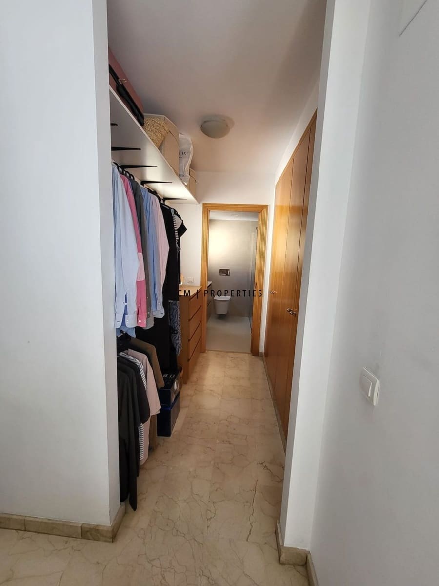 Penthouse de 3 chambres à louer à Paterna avec garage - 1 200 € (Ref: 9807099)