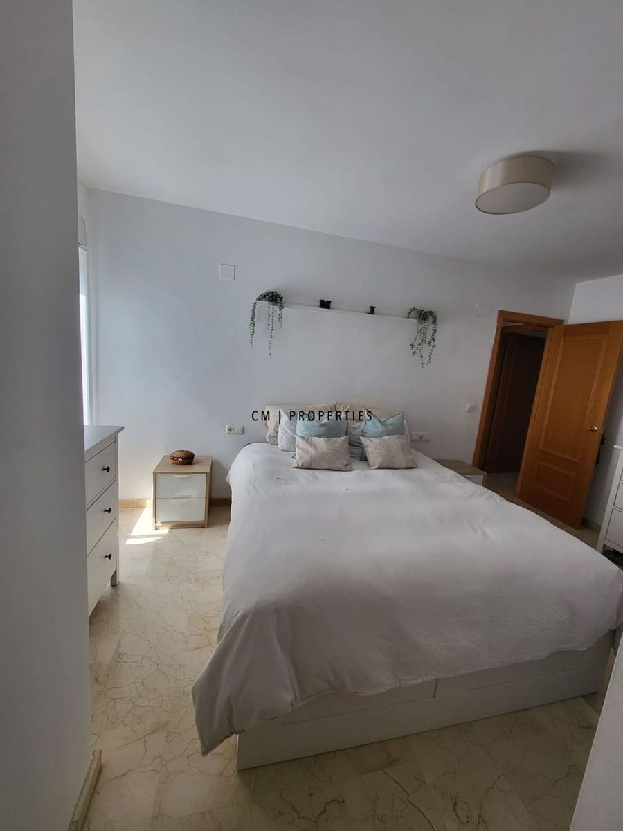 Penthouse de 3 chambres à louer à Paterna avec garage - 1 200 € (Ref: 9807099)
