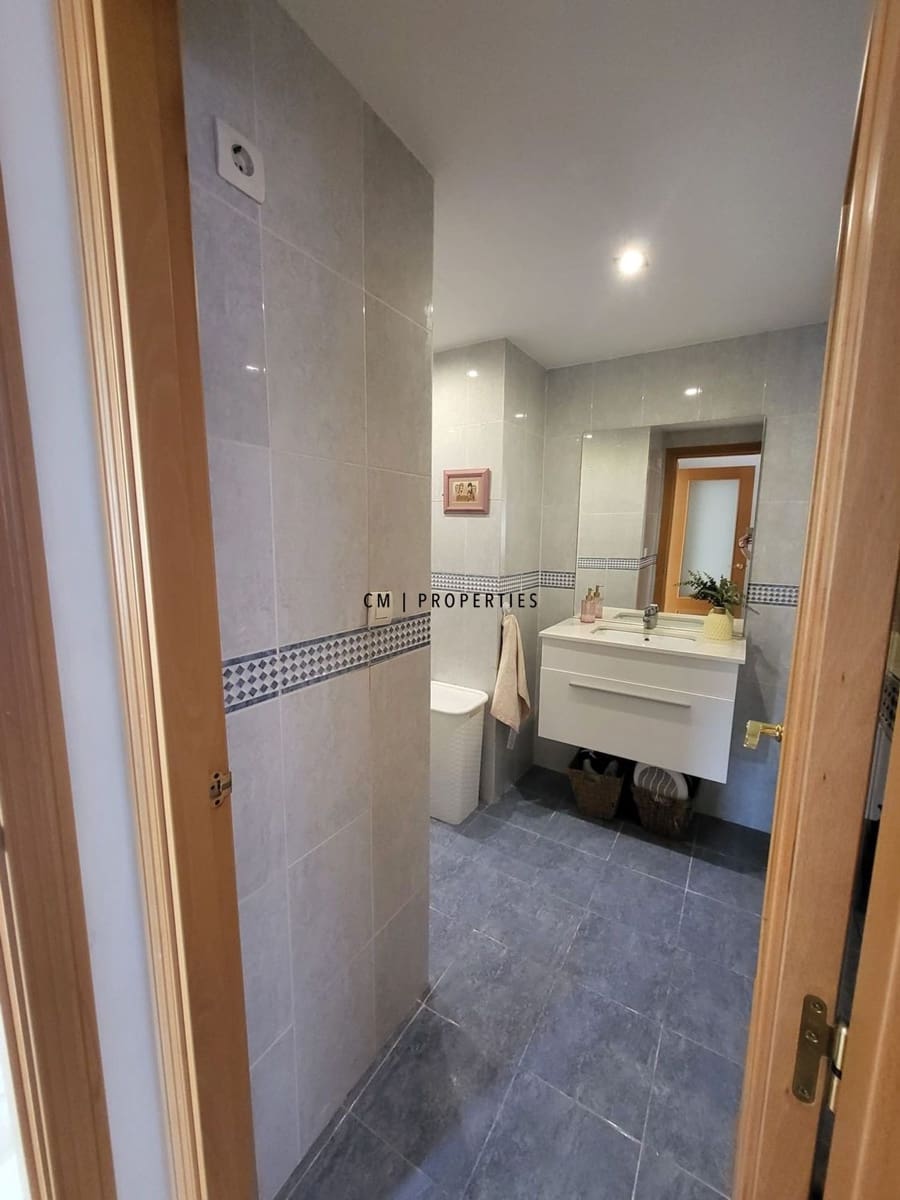 Penthouse de 3 chambres à louer à Paterna avec garage - 1 200 € (Ref: 9807099)