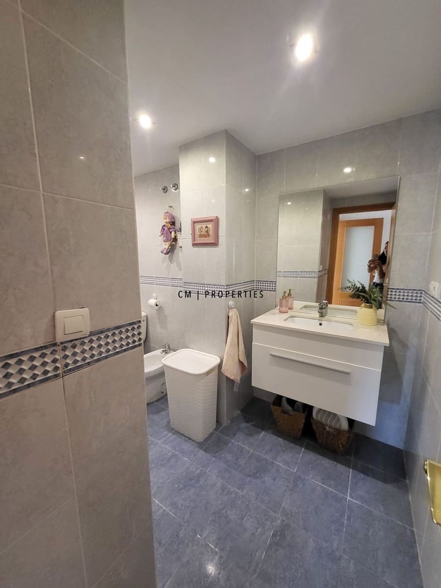 Penthouse de 3 chambres à louer à Paterna avec garage - 1 200 € (Ref: 9807099)