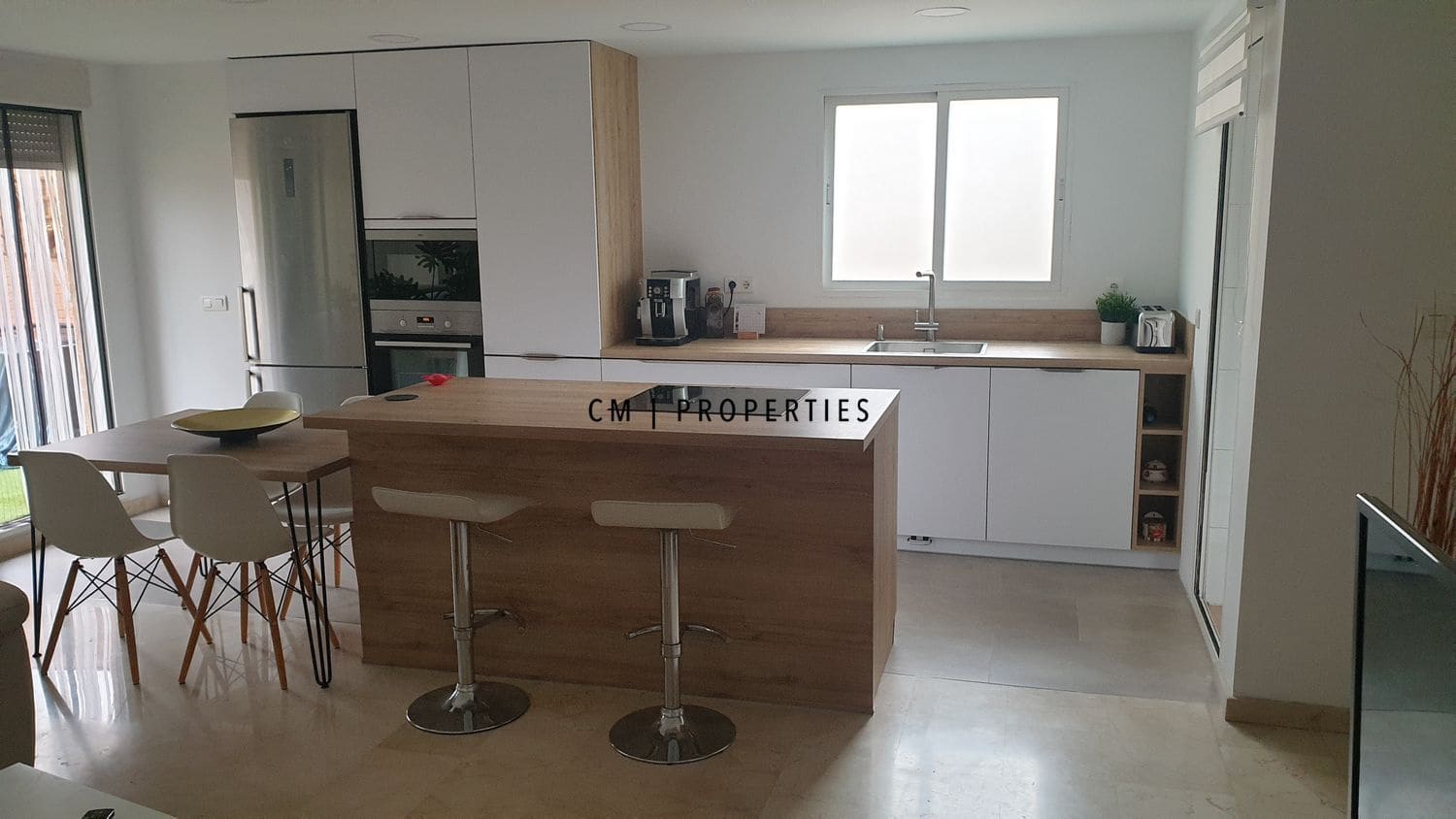Penthouse de 3 chambres à louer à Paterna avec garage - 1 200 € (Ref: 9807099)