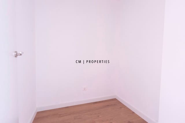 3 bedroom Flat for rent in Quatre Carreres, Valencia city with pool garage - € 1,800 (Ref: 9807100)