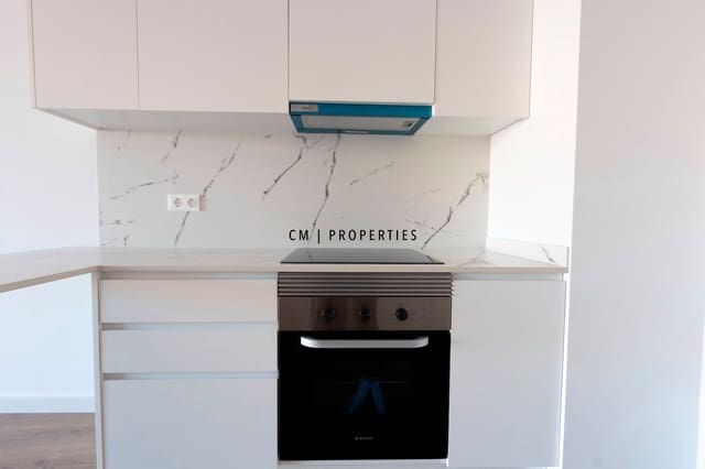 3 bedroom Flat for rent in Quatre Carreres, Valencia city with pool garage - € 1,800 (Ref: 9807100)