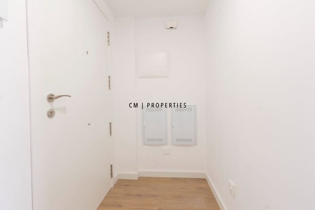 3 camera da letto Appartamento da affittare in Quatre Carreres, Valencia città con piscina garage - 1.800 € (Rif: 9807100)