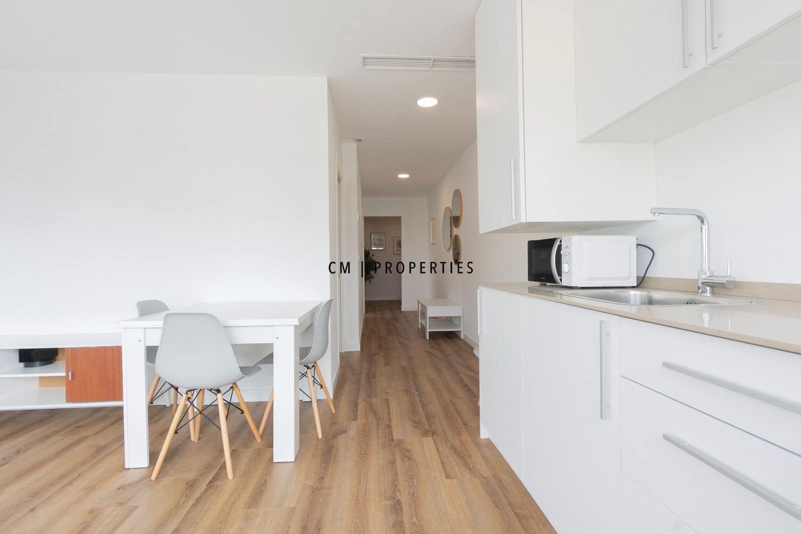 2 bedroom Flat for sale in Denia - € 185,000 (Ref: 9807101)