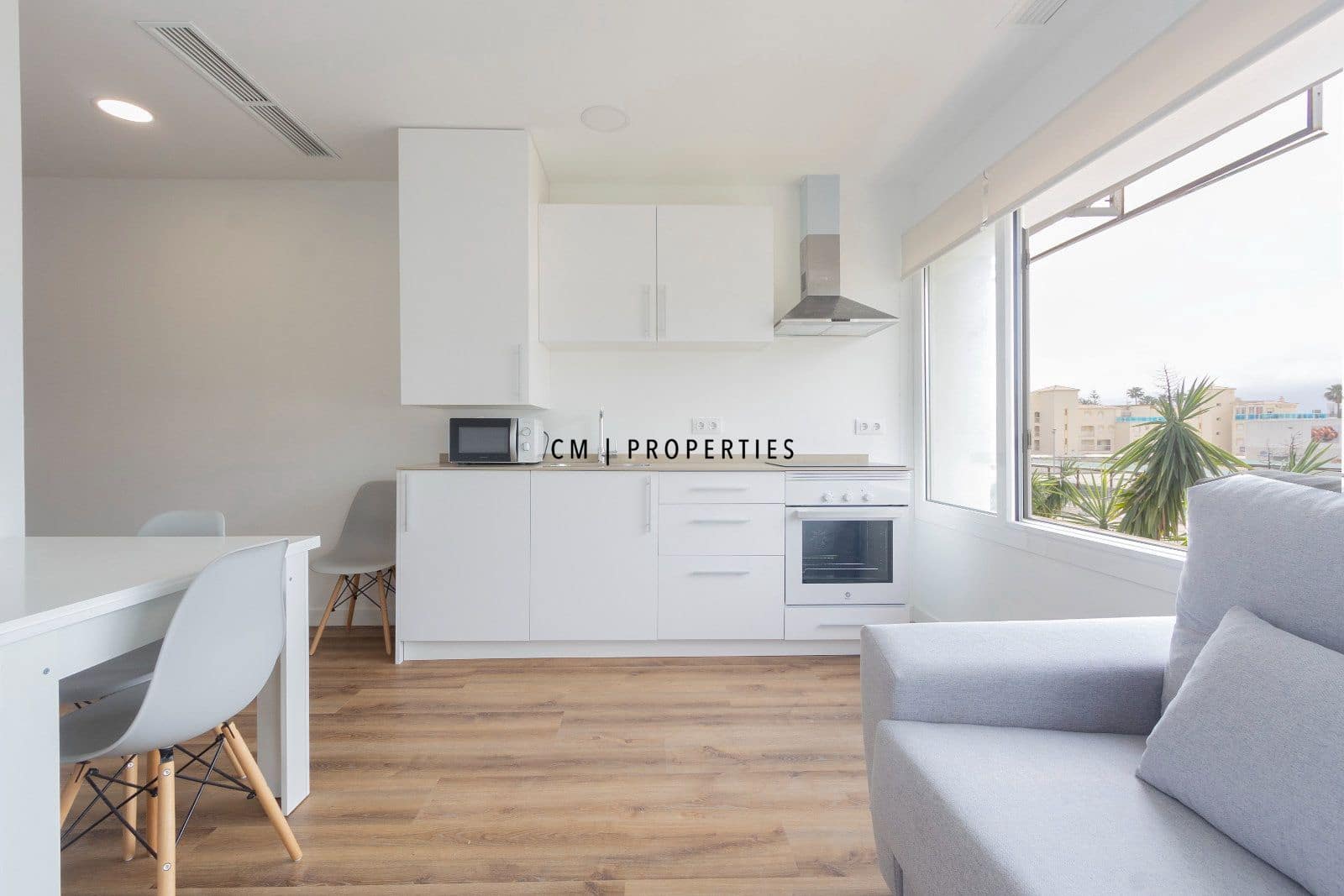 2 bedroom Flat for sale in Denia - € 185,000 (Ref: 9807101)