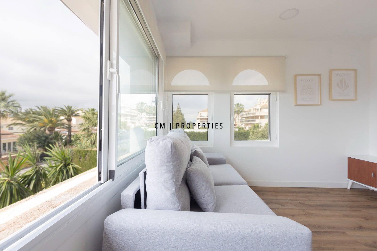 2 bedroom Flat for sale in Denia - € 185,000 (Ref: 9807101)