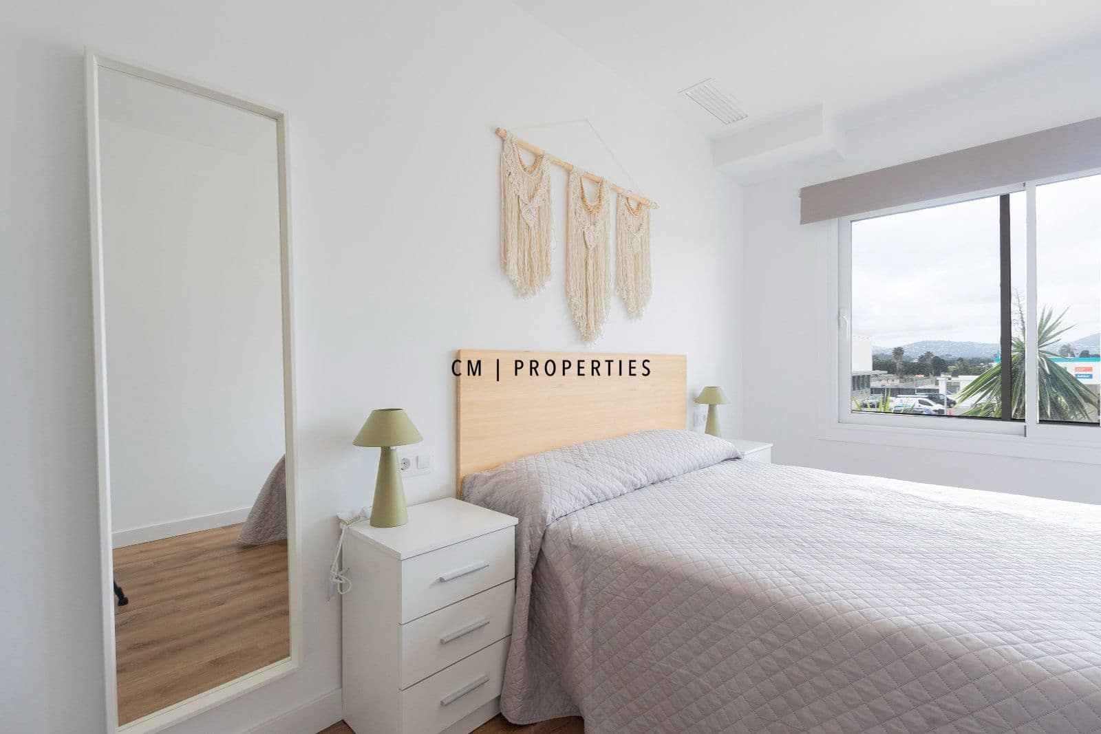 2 bedroom Flat for sale in Denia - € 185,000 (Ref: 9807426)