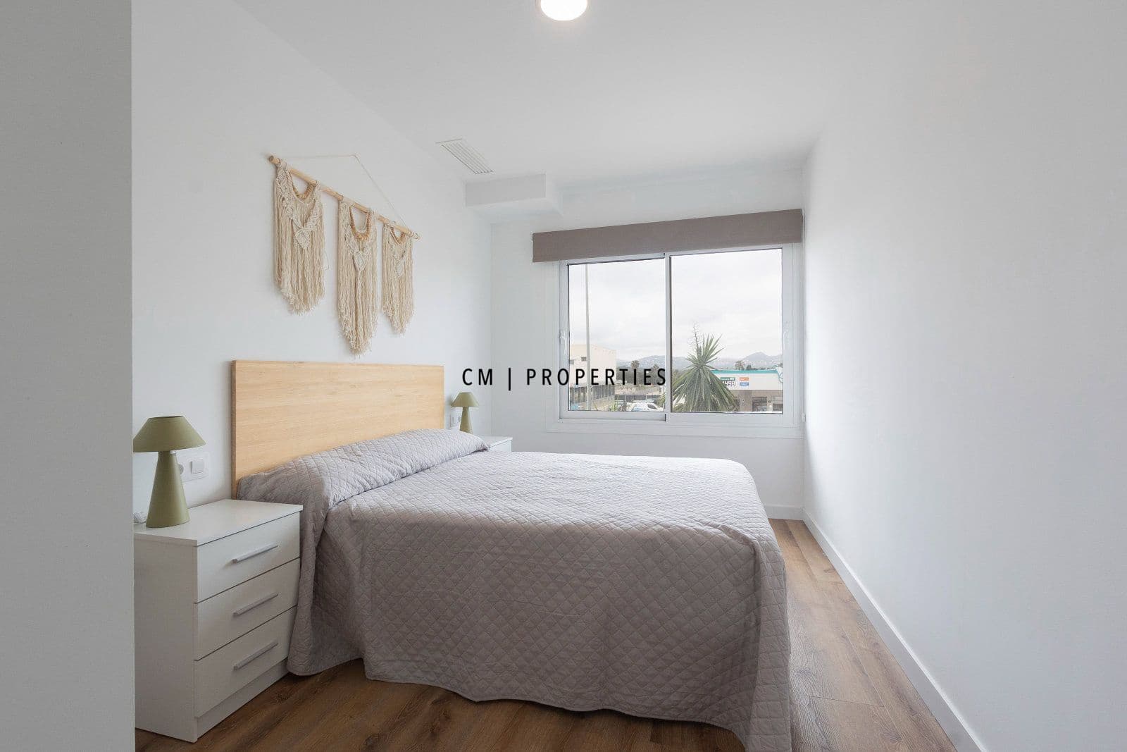 2 bedroom Flat for sale in Denia - € 185,000 (Ref: 9807426)