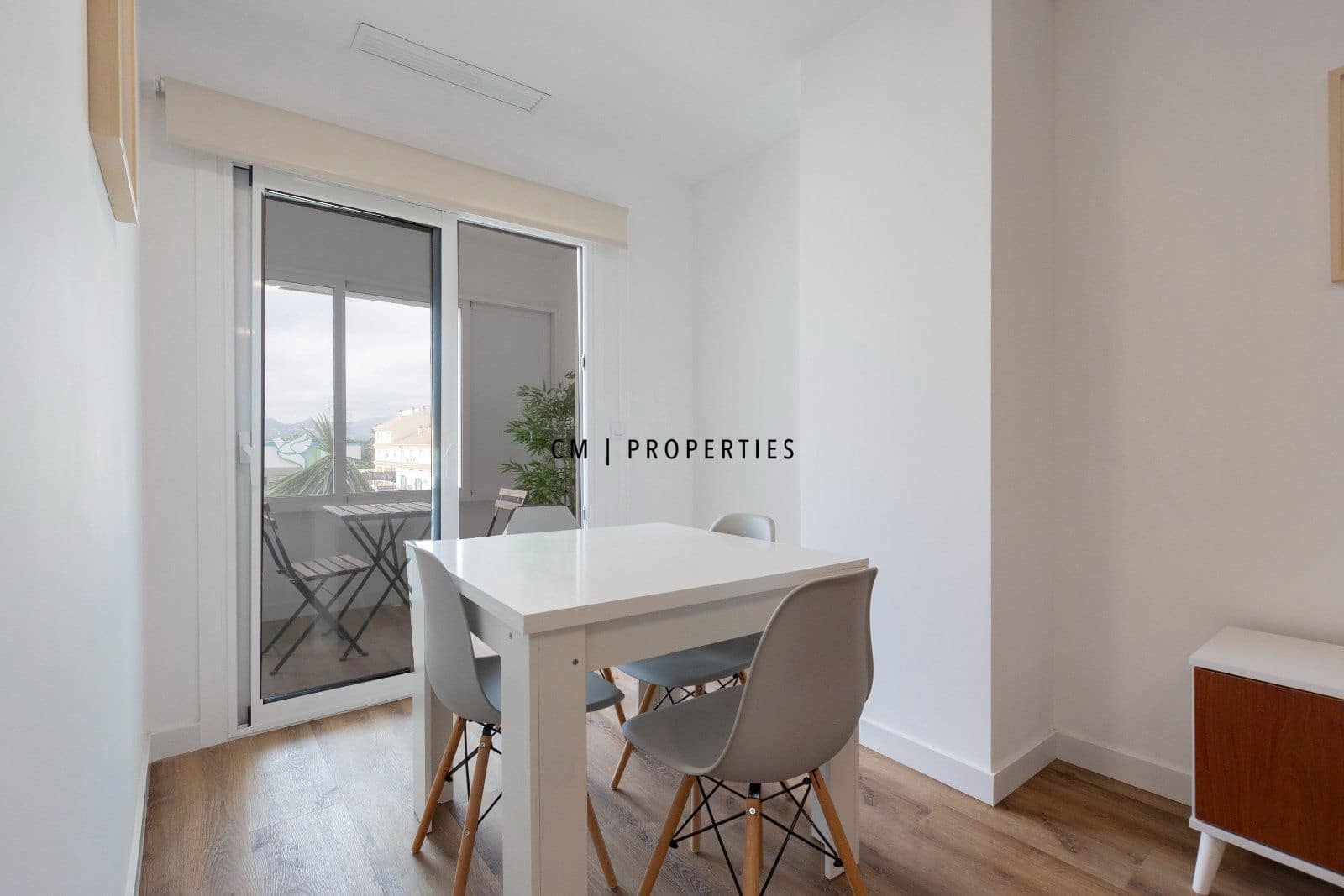 2 bedroom Flat for sale in Denia - € 185,000 (Ref: 9807426)