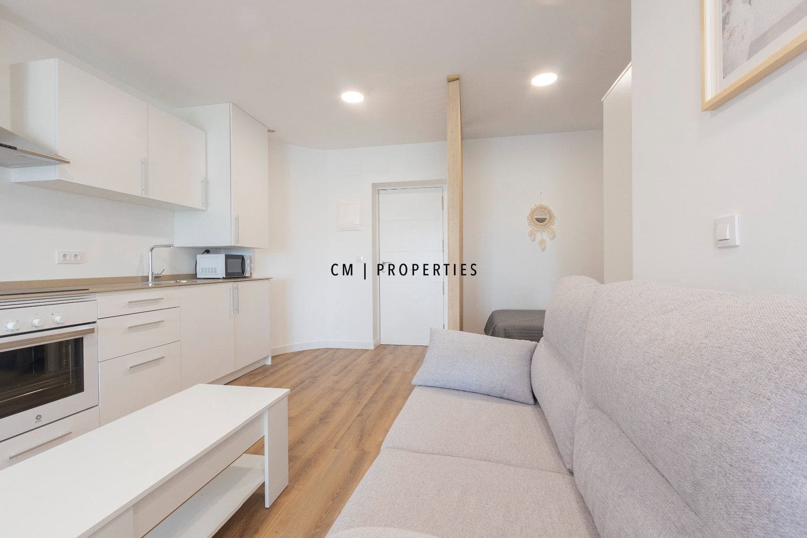 2 bedroom Flat for sale in Denia - € 185,000 (Ref: 9807426)