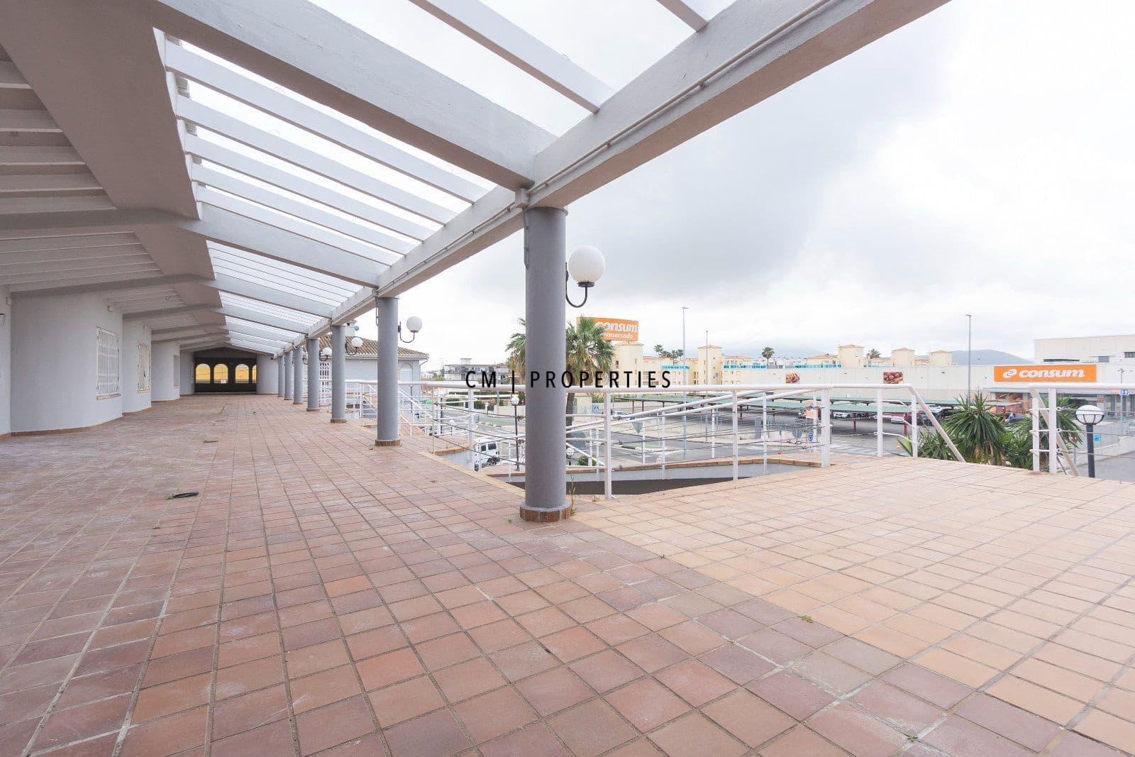 2 bedroom Flat for sale in Denia - € 185,000 (Ref: 9807426)